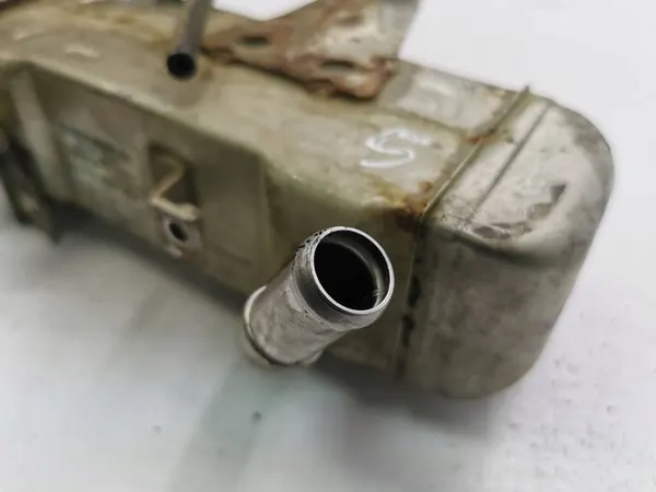 Hyundai Santa Fe 2012 EGR Kaasujäähdytin image 5