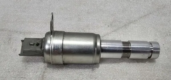 Electroválvula de distribución variable Renault OEM 7.06117.39.0 image 2
