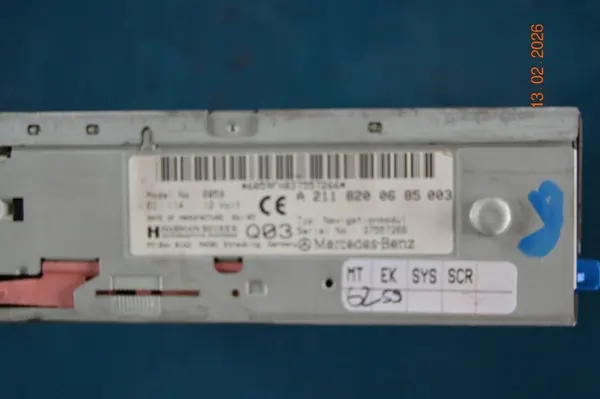Mercedes-Benz E W211 Radio-panel OEM 2118200685003 image 7