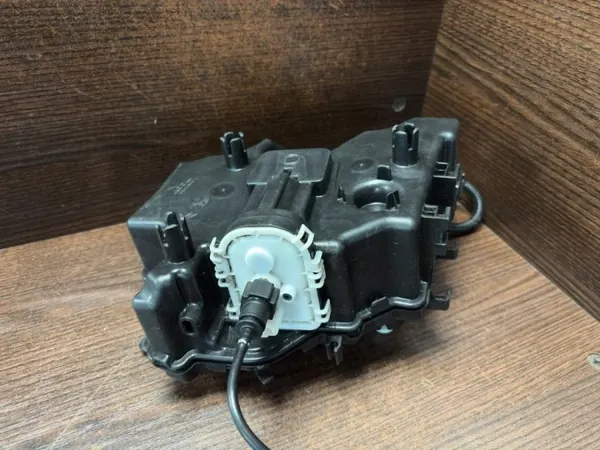 Tanque AdBlue usado OEM 9817154080 para Toyota Proace image 7