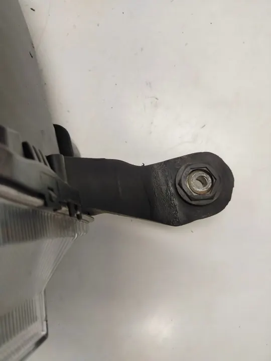 Farol direito Skoda Rapid image 4