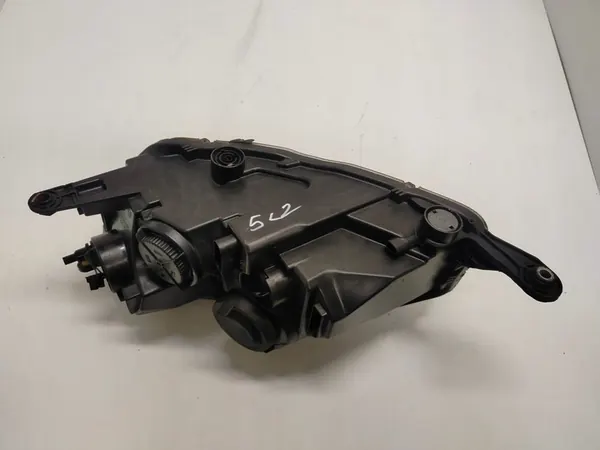 Farol direito Skoda Rapid image 5