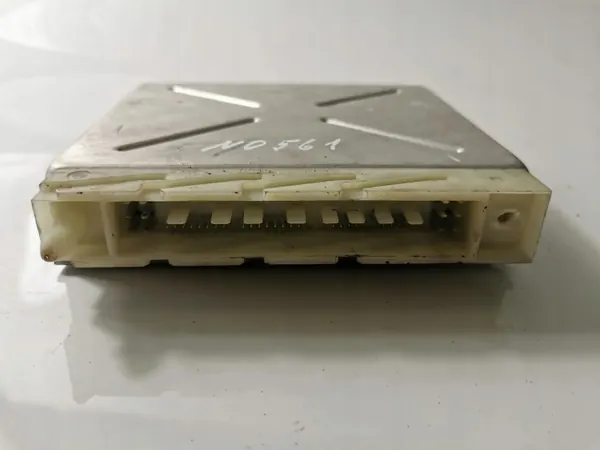 Ordinateur de boîte Volvo OE d'occasion OEM 22563933 image 3