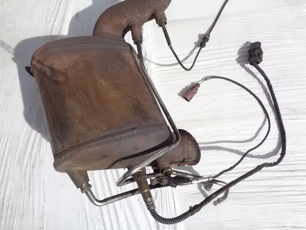 VW PASSAT B6 2.0 TDI DPF Catalytic Converter 3C0131765C image 3