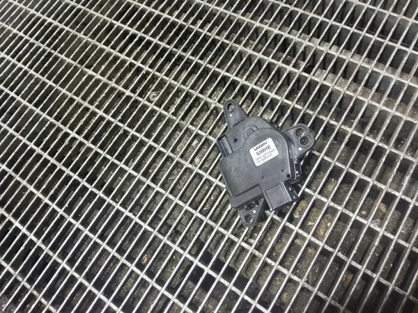 Hyundai Värmemotor OEM EA1F0-NE9AA03 Begagnad image 4