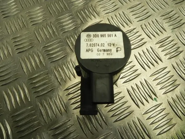 Vattenpump Volkswagen PHAETON 2003 3D0965561A image 2