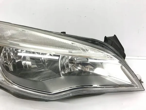 Oikea Etuvalaisin Opel Astra J 13253647 image 4