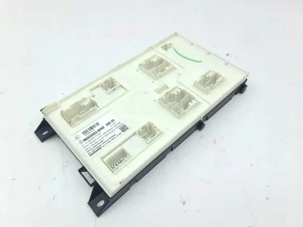 Module Confort Infiniti OEM A1569007702 pour Q30 2.0L image 2