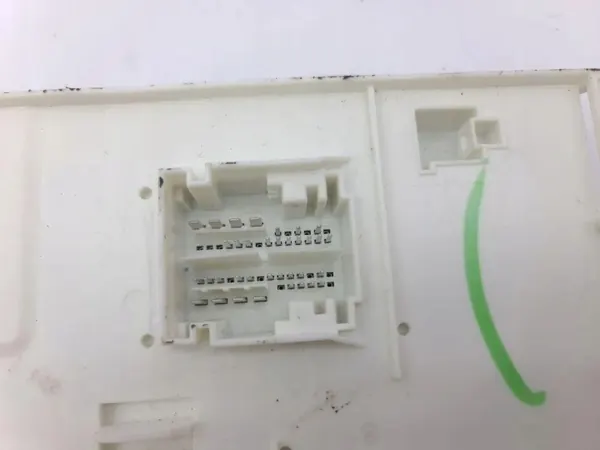 Module Confort Infiniti OEM A1569007702 pour Q30 2.0L image 6