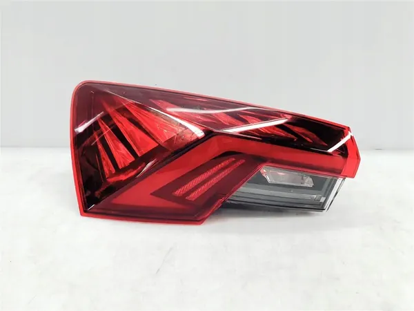 SKODA OCTAVIA IV 5E3 Lámpara Trasera LED Izquierda image 2