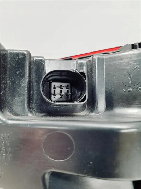 SKODA OCTAVIA IV 5E3 Lámpara Trasera LED Izquierda image 7