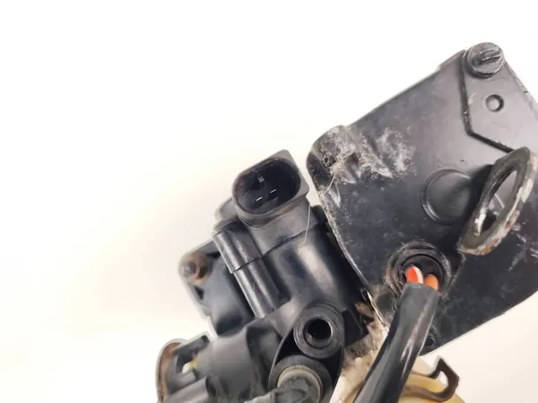 Compressor Jaguar XJ X350 OEM 2W93-3B484-AE image 4
