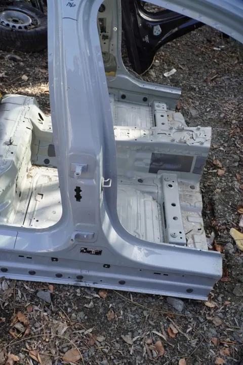 Pilar B Direito OEM SŁUPEK B PRAWY BMW 5 G60 i5 M60 image 2
