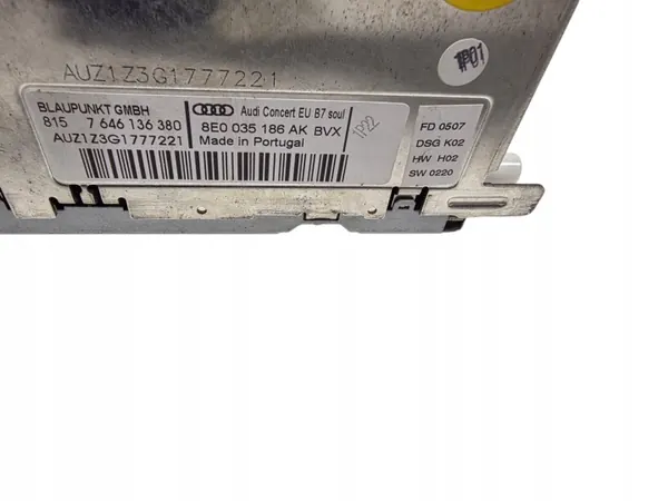 Radio Concert Audi A4 B7 OEM 8E0035186AK - Usado image 3