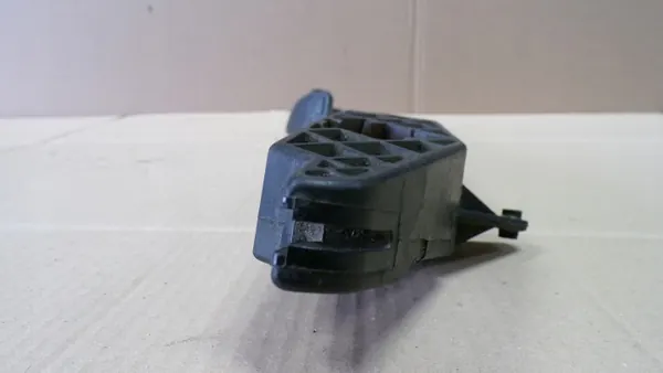 VW Transporter T4 Kytkinpoljin OEM 701721315B image 4
