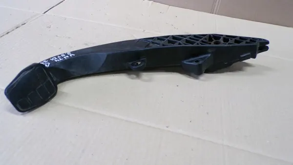 VW Transporter T4 Kytkinpoljin OEM 701721315B image 5