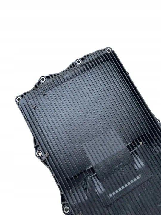 Dodge Challenger 2019 Versnellingsbak oliepan OEM 0501219068 image 3
