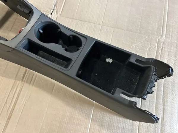 Mittelkonsole Armauflage Audi A4 B8 OEM Lochow-310900- image 3