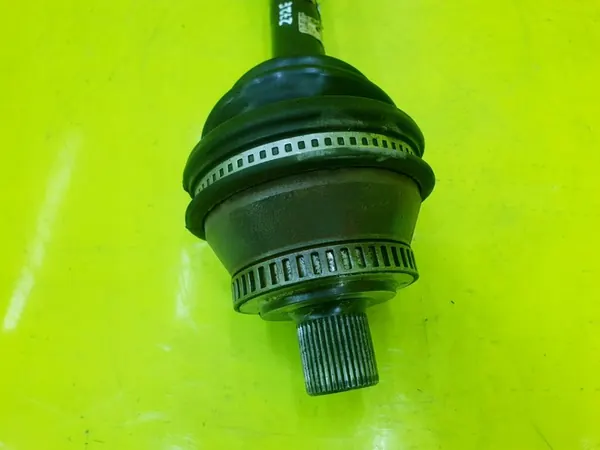 Höger fram CV-axel Audi A6 C5 Allroad 2.5 TDI 2.7 BIT image 2