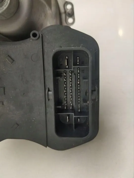 Bomba de Freio Porsche Taycan 2021 9J1.614.105.F image 6