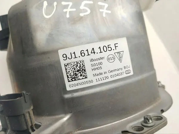 Bomba de Freio Porsche Taycan 2021 9J1.614.105.F image 7