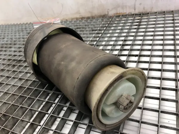 Ilmajousi taka vasen OEM LORK-945-108255 BMW F16 image 3