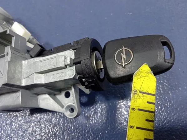 Chave Opel Zafira B Astra H OEM N0501882 - Usada image 9