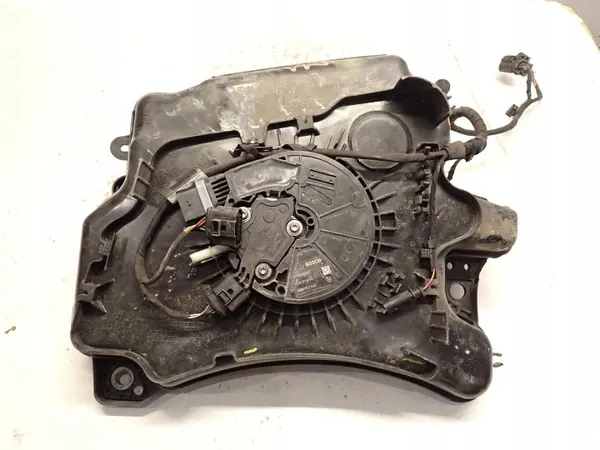 Réservoir AdBlue d'occasion OEM 5Q0131969E VW Groupe image 2