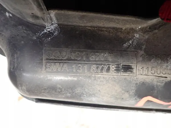 Réservoir AdBlue d'occasion OEM 5Q0131969E VW Groupe image 3