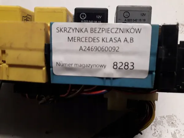 CAIXA DE FUSÍVEIS MERCEDES CLASSE B image 3