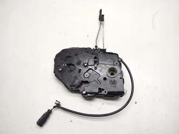 VW Caddy 2K Heckklappenverschluss 2K5827201B image 4