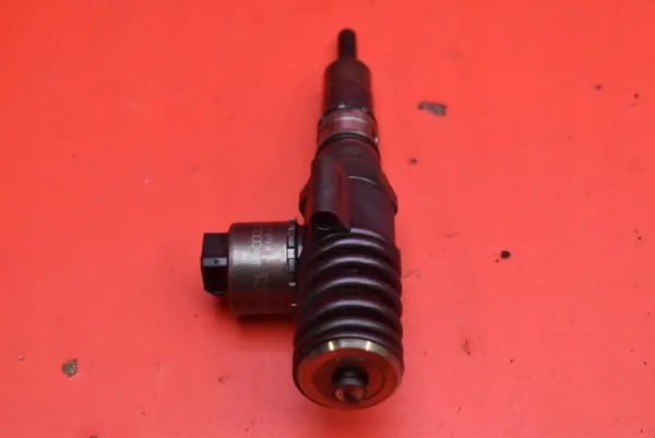 Injectiepomp OEM 03G130073B voor Audi A3 2.0 TDI image 3