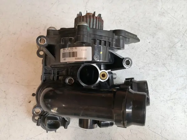 Vattenpump VW Audi Skoda 06H121026AG image 2