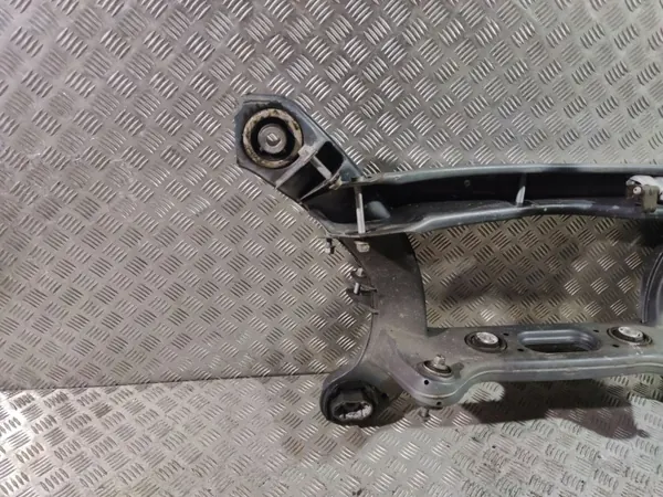 Mercedes-Benz CLS C257 2018 Achterhulpframe OEM 2573509500 image 4
