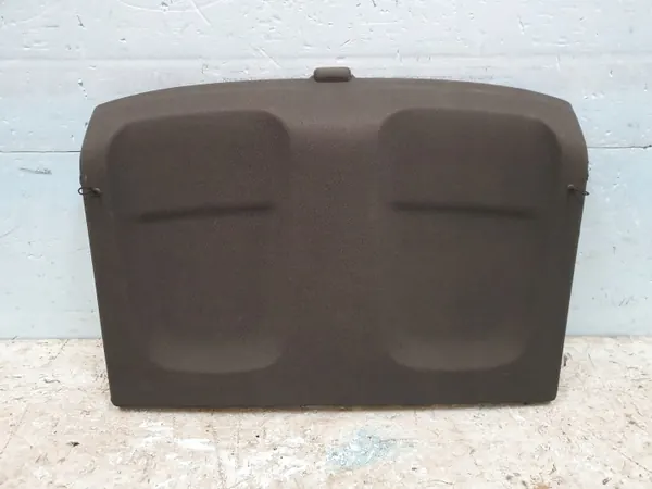 Estante de maletero Volvo XC40 OEM 32353847 - Usado image 2