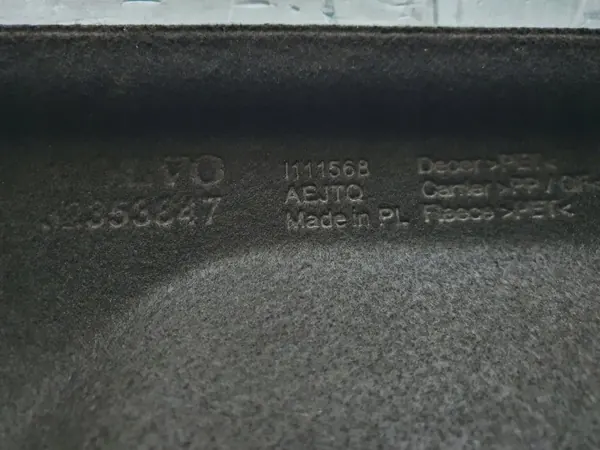 Estante de maletero Volvo XC40 OEM 32353847 - Usado image 4