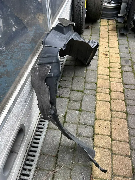 Front Left Wheel Arch Toyota Auris E18 5387602470 image 3