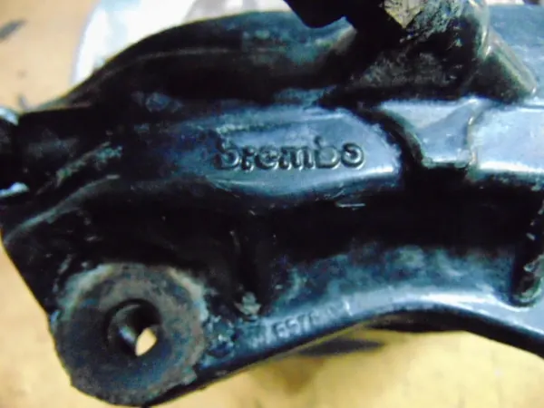Disques et Étriers de Frein Avant BMW E38 - 4 Pistons image 7