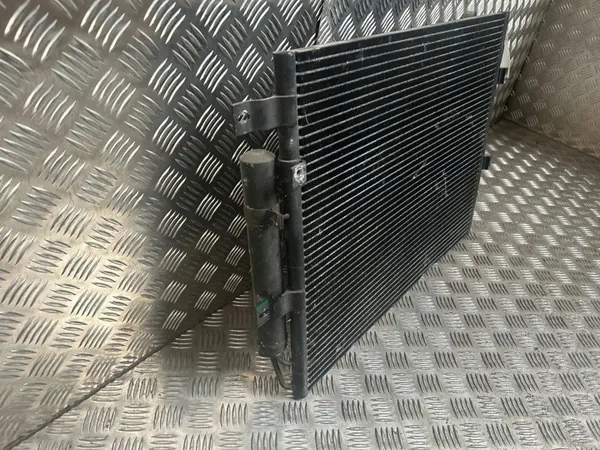 Condenseur AC Land Rover OEM AH3219C600CA - Occasion image 3