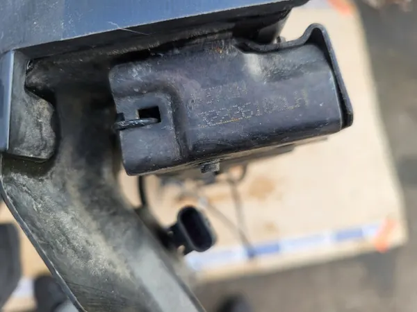 OEM 111093203 Ilmaohjausritilä Lukot Volvo XC60 image 10