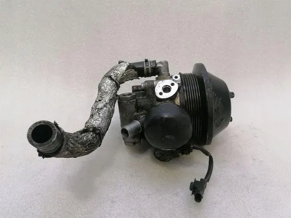 Servostyrningspump Mercedes S63 AMG W221 A0044665701 image 3