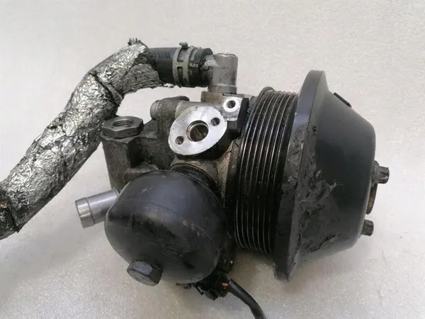 Servostyrningspump Mercedes S63 AMG W221 A0044665701 image 4