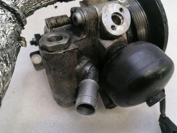 Servostyrningspump Mercedes S63 AMG W221 A0044665701 image 5