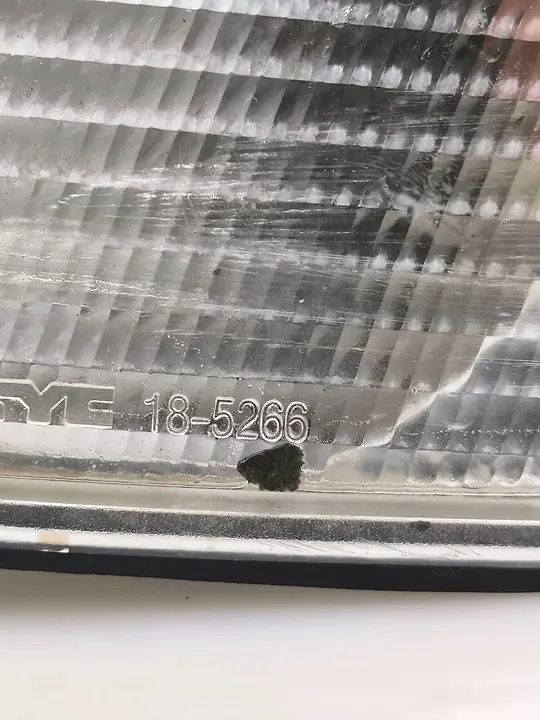 Framljusdel Audi A4 S4 B5 1996 OEM 3B0953123B image 4