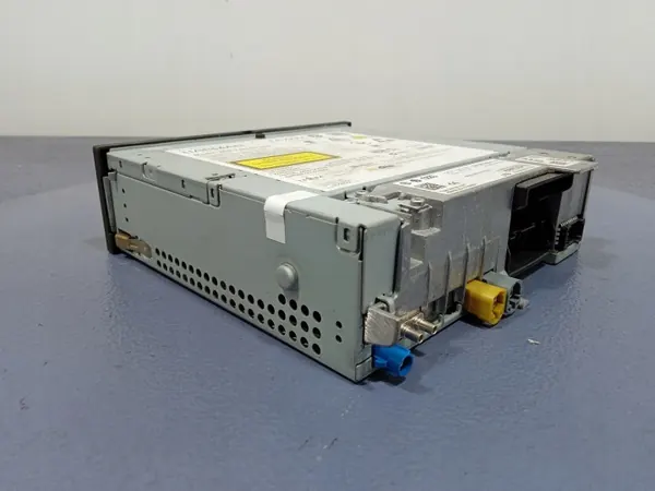 Skoda Superb III MIB2 Radio-Navigationsläsare OEM 3V0035043A image 3