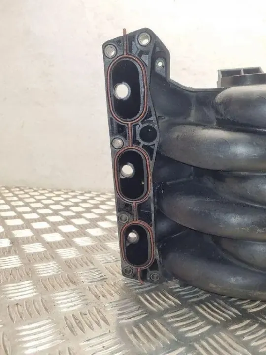 Colector de admisión usado OEM 078133223J para Audi A4 2.8L image 4