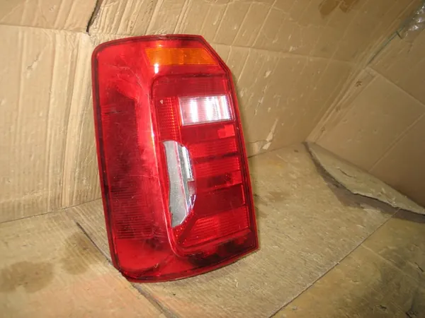 Luz Trasera Izquierda VW Caddy III Lift 2K1945095E image 2