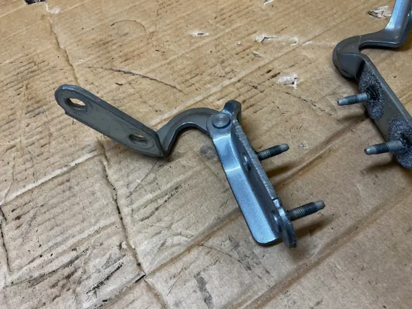 Scharniersatz OEM LJ6B-S42900-AB für Ford Kuga MK3 image 3