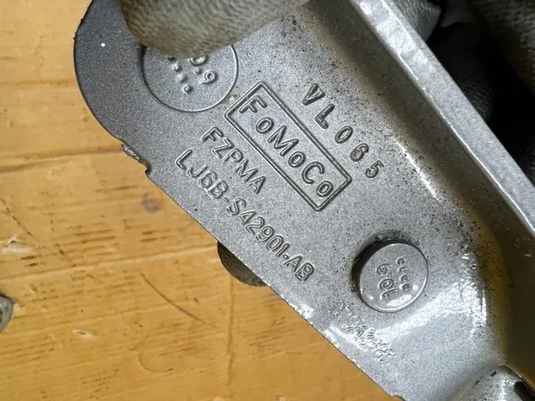 Scharniersatz OEM LJ6B-S42900-AB für Ford Kuga MK3 image 5