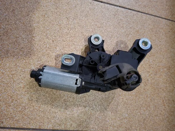 VW Touareg II Heckwischermotor 7P6955711B image 2